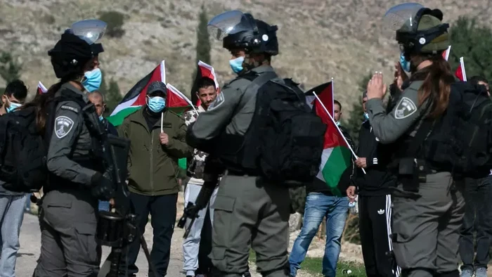 Tentara Israel membubarkan aksi protesdi Tepi Barat (AFP Photo)