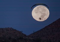 trik foto bulan