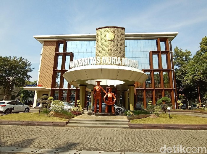 Universitas Muria Kudus (UMK).