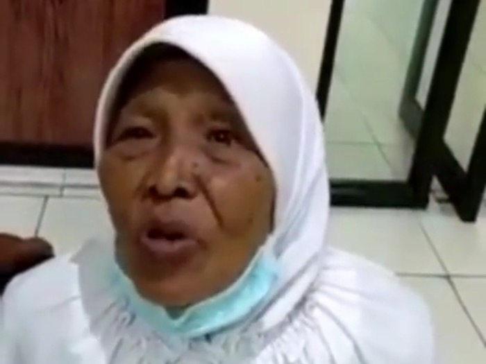 viral nenek sri