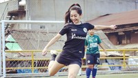 Namun tentu tidak hanya kegiatan olahraga saja yang ditampilkannya di sana. (Foto: dok. Instagram @fithrisyamsu) 