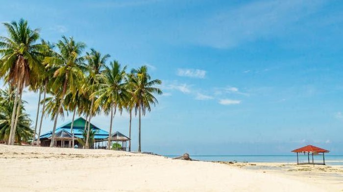 Artikel Kemenparekraf -  Adopsi Safe Travel, 5 Pantai Ini Bikin Kangen Liburan Lagi
