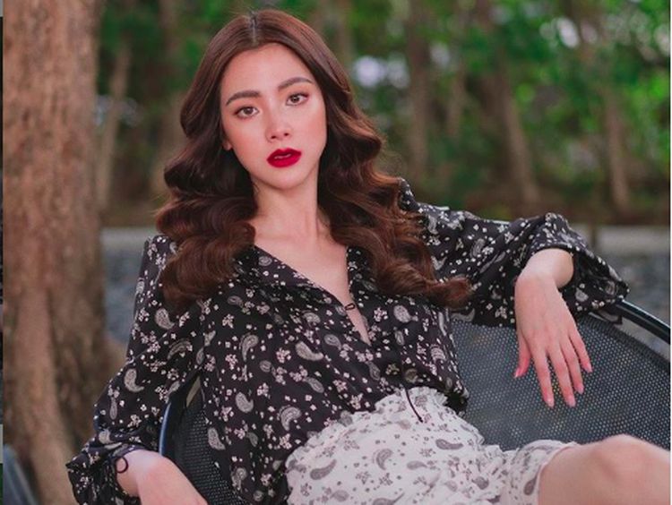 Pesona Baifern Pimchanok Si Cantik Pengisi Suara Mulan Versi Thailand