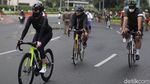 Bundaran HI Ramai Pesepeda di Hari Terakhir PSBB Transisi Jakarta