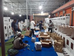 Sekeluarga di Sigi Dibunuh MIT, KPU Pastikan Distribusi Logistik Pilkada Aman
