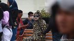 Foto: Bandung Zona Merah, Jalan Asia Afrika Tetap Ramai Wisatawan