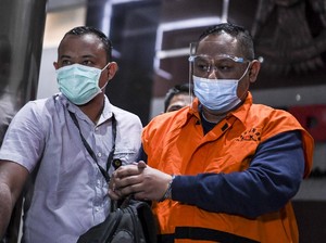 Pejabat Kemensos yang Korupsi Bantuan Corona, Koleksi Honda BeAT Hingga Jazz