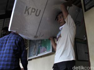 KPU Kota Bandung Mulai Distribusi Logistik Pilkada Serentak ke 30 Kecamatan