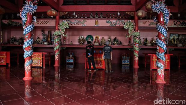 Kelenteng Cin Buk Kiong disebut sebagai kelenteng tertua di Pulau Rupat. Kelenteng itu diketahui sudah berdiri 123 tahun yang lalu. Seperti apa potretnya?