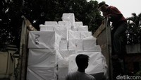 Diketahui sebanyak 500 kotak suara didistribusikan jelang penyelengaraan Pilkada Wali Kota Depok pada 9 Desember mendatang.