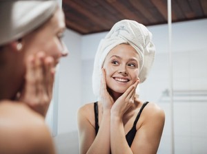 Cara Cuci Muka yang Benar Menurut Dokter Kulit, Jangan Buru-buru Dibilas