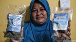 Meraup Cuan Lewat Bisnis Kerupuk Ikan di Perbatasan Meraup Cuan Lewat Bisnis Kerupuk Ikan di Perbatasan