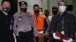 Momen Mensos Juliari Batubara Digelandang ke Rutan KPK