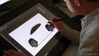 Untuk proses pembuatan desain eksterior GR Yaris AP4, dilakukan langsung oleh pihak Toyota melalui Departemen Perencanaan dan Pengembangan Produk Toyota. Proyek pembuatan bodi GR Yaris AP4 dimulai sejak Maret 2020, dan dalam prosesnya menggunakan teknologi virtual reality (VR). Foto: Response