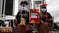 Mereka juga mengajak masyarakat untuk menerapkan protokol kesehatan saat melakukan pemilihan kepala daerah nanti.