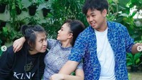 Fix gantengannya kelewatan, Cavin anak Yuni Shara. Foto: Instagram