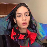 Anna dan Dasha dinilai tidak sensitif. Padahal Anna kerap mengkampanyekan tentang gerakan Me Too dan Black Live Matter.  Foto: dok. Instagram