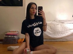 Foto: Selebgram yang Jadi Sensasi karena Pakai Kaus Bertema Bendera ISIS