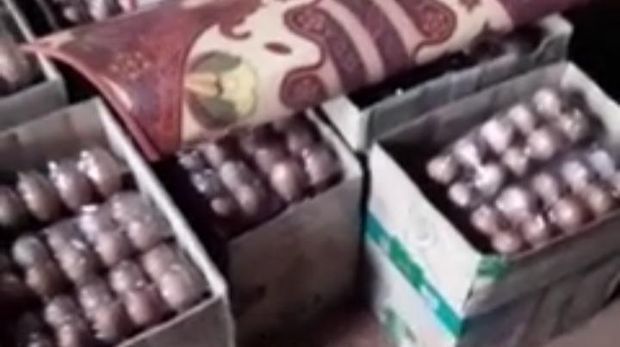 Beredar video tumpukan telur-wajan bergambar paslon Pilkada Gunungkidul, Senin (7/12/2020).