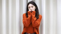 Pelantun Snapping itu juga mulai melakukan isolasi mandiri. (Foto: dok. Instagram @chungha_official)  