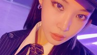 Dia juga baru-baru ini dikonfirmasi masuk ke manajemen 88rising. (Foto: dok. Instagram @chungha_official)  