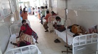 Para pasien, dari Eluru di Andhra Pradesh, memiliki berbagai gejala mulai dari mual hingga kejang-kejang dan jatuh pingsan, kata dokter. Penyakit itu datang saat India terus memerangi pandemi virus corona. Media lokal mengatakan pasien telah menjalani tes virus corona, dan semua hasilnya negatif. Menteri Kesehatan Andhra Pradesh Alla Kali Krishna Srinivas mengatakan bahwa sampel darah tidak menemukan bukti adanya infeksi virus.