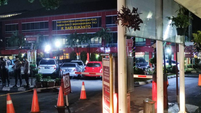 FPI Akan Jemput Jenazah 6 Pengikut HRS, Begini Suasana di RS Polri