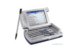 Deretan HP Berdesain Unik dan Aneh yang Pernah Dibuat