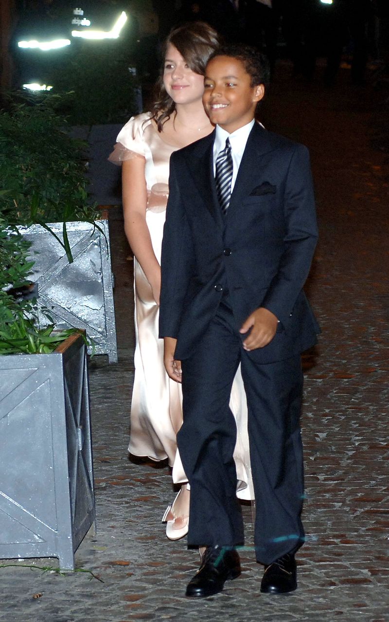 ROME, ITALY - NOVEMBER 16: Isabella and Connor Kidman-Cruise arrive in a restaurant in central Rome prior to a dinner with Katie Holmes and Tom Cruise on November 16, 2006 in Rome, Italy. (Photo Getty Images)