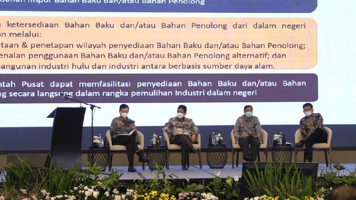 Kemenko Perekonomian sosialisasi UU Ciptaker di Bandung.