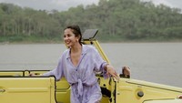 Naik mobil VW jadul seperti ini tambah asyik ya?