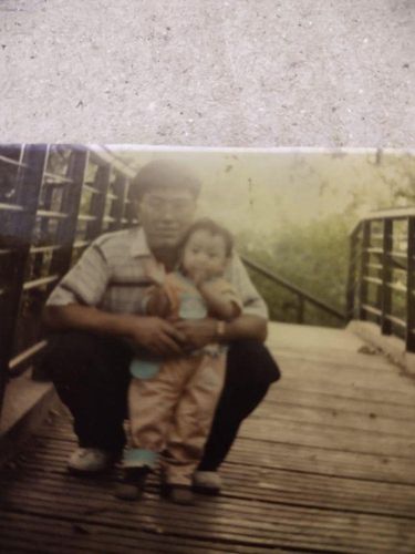 Kisah Helmi Saputri Nurlinda Sari yang mencari ayah kandungnya.