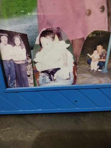 foto masa kecil Helmi Saputri Nurlinda Sari, yang sedang mencari ayah kandungnya.