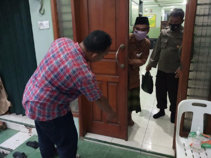 Lokasi penemuan bayi perempuan di depan Panti Asuhan di Kudus, 7/12/2020