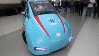 Mobil listrik Kapuas 1 yang dibuat sepuluh mahasiswa Program Studi Teknik Elektro Untan tersebut memiliki daya jelajah hingga 35 Kilometer dengan pengisian selama empat jam, serta kecepatan maksimal 50 Kilometer per jam.