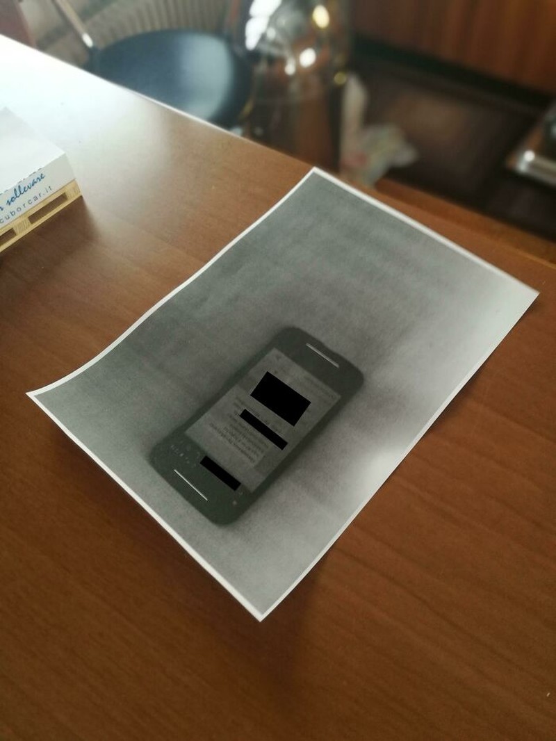 orang tua pakai media sosial