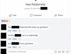 Momen Kocak dan Menggemaskan Saat Orang Tua Main Medsos