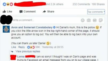 Ibu Daniel yang kesulitan kembali ke akun Facebook-nya, sampai tidak sengaja meminta tolong ke akun Facebook kepolisian. Foto: Bored Panda