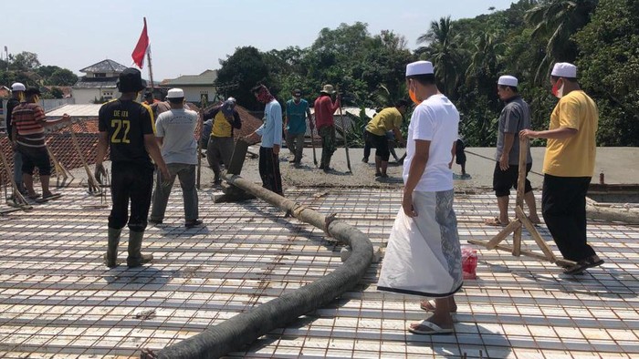 Pembangunan Pondok Pesantren Salafiah Tajul Falah
