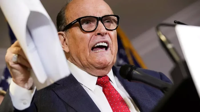 Pengacara Donald Trump, Rudy Giuliani positif Corona (AFP Photo)