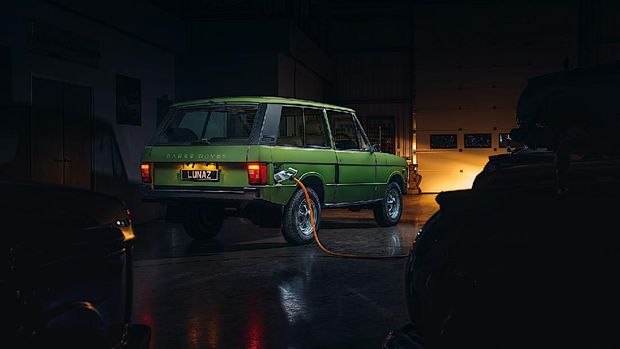 Range Rover klasik disulap jadi mobil listrik