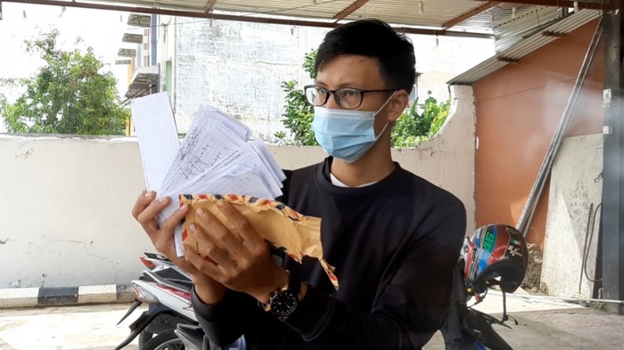 Salah satu korban penipuan pembelian sepeda motor di Palembang (Raja Adil-detikcom)