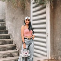 Tak hanya membagikan rekaman suara, Tengku Dewi juga mengungkapkan jika sebelumnya ia mendapat laporan bahwa Soraya dan Andrew kepergok sedang bermesraan saat tengah berada di tempat umum. Soraya sendiri mengaku jika saat itu dirinya mau dipeluk dan dicium Andrew karena tengah mabuk. Foto: dok. Instagram @sorayarasyid12