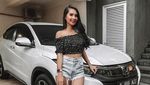 10 Potret Seksi Soraya Rasyid yang Bikin Kaget