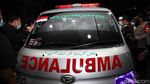 Ambulans Jemput Jenazah Laskar FPI di RS Polri