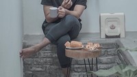 Nama Arya Saloka tengah naik daun setelah berperan sebagai Aldebaran di sinetron berjudul Ikatan Cinta. Perannya sebagai pria cuek, membuat penonton penasaran dengan sosoknya. Foto: Instagram @arya.saloka
