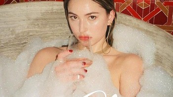 Bermodalkan tampang yang jelita, Eve Jobs sejak beberapa bulan silam mulai menjadi bintang iklan dan model. Sebelumnya, ia lebih menekuni olahraga berkuda. Foto: Instagram