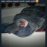 Wah ini mah kalau ketahuan nggak dibalikin bisa kacau urusannya. Bisa-bisa kamu nggak dikasih uang jajan lagi deh.. Foto: Twitter/@LengguJosua