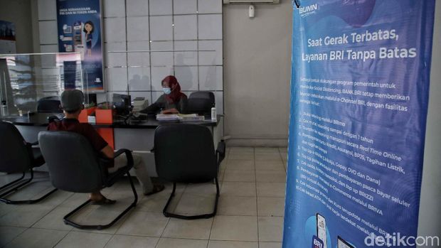 Saat ini Bank BRI di Rupat merupakan  salah satu bank yang sangat berpengaruh di roda perekonomian di Rupat, Bengkalis, Riau.