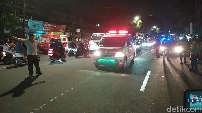 Jenazah Laskar FPI Tiba di Petamburan